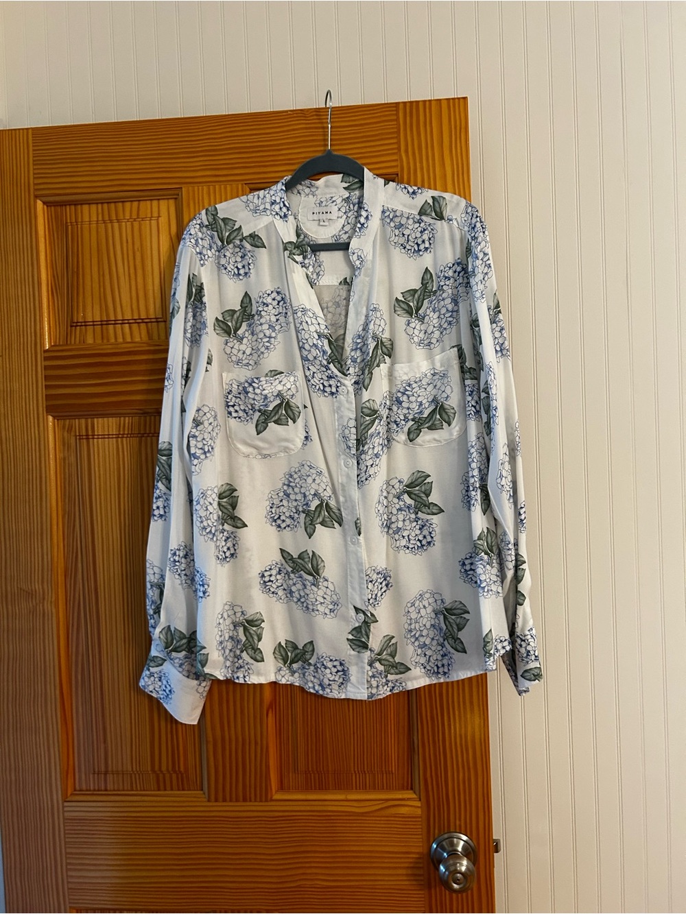 Floral Hydrangea Print Button-Front Women’s Blouse - White/Blue